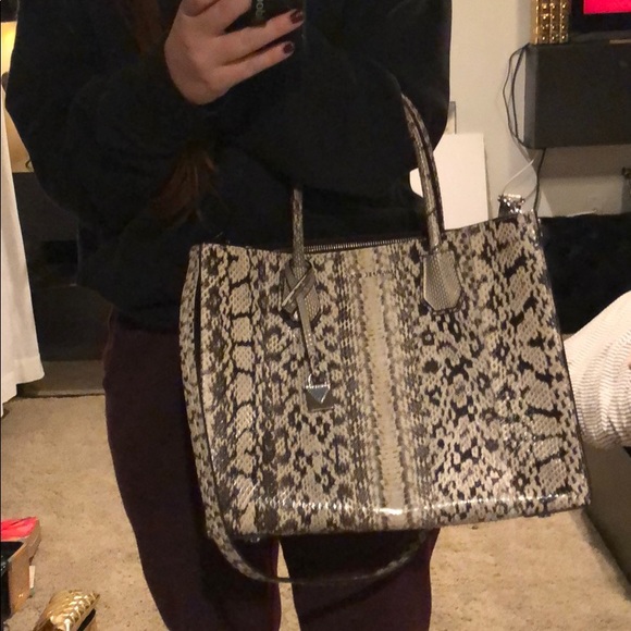 Michael Kors large snakeskin Mercer satchel - Picture 5 of 6